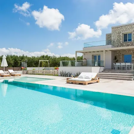 Rosmerta Villa, With Private Pool 65 Square Meters, Bbq & Heated Spawhirlpool, By Thinkvilla * Πέραμα